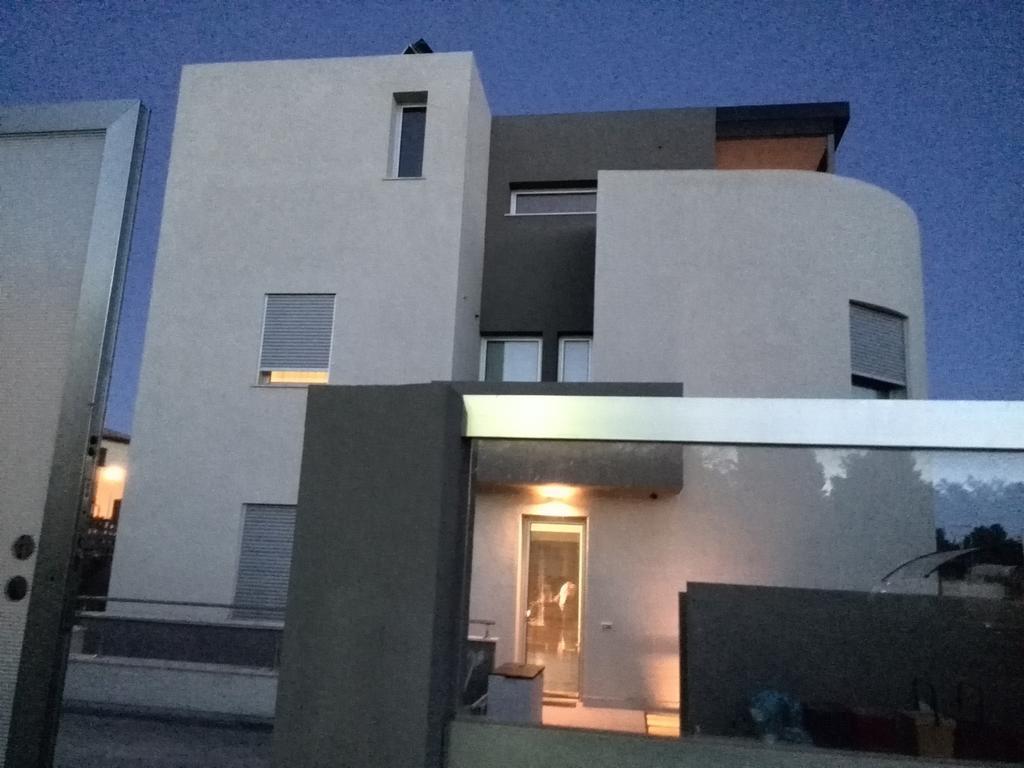 לינה וארוחת בוקר Quartu SantʼElena Art House Quartu - Margine Rosso חדר תמונה