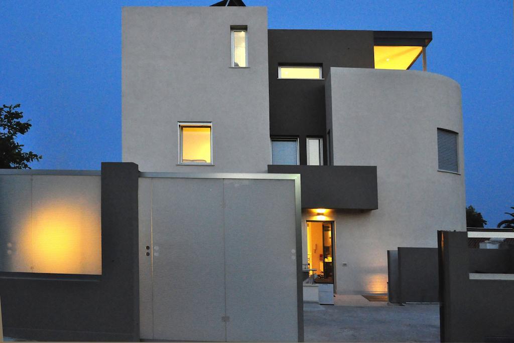 לינה וארוחת בוקר Quartu SantʼElena Art House Quartu - Margine Rosso חדר תמונה