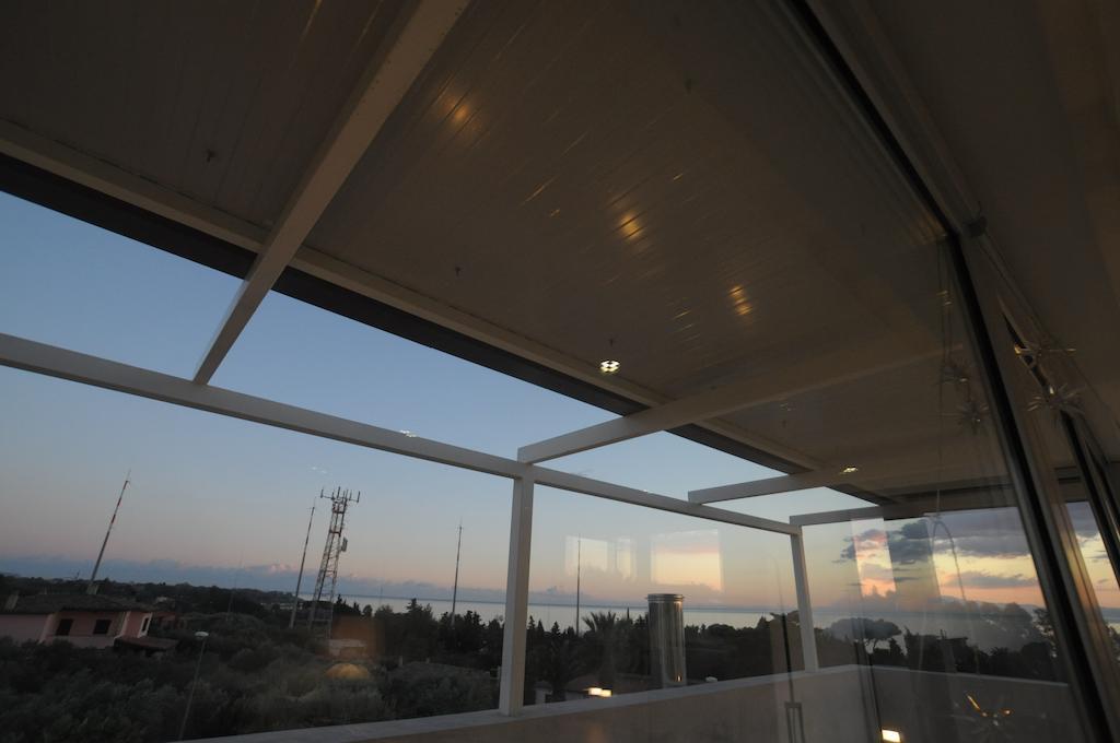 לינה וארוחת בוקר Quartu SantʼElena Art House Quartu - Margine Rosso חדר תמונה