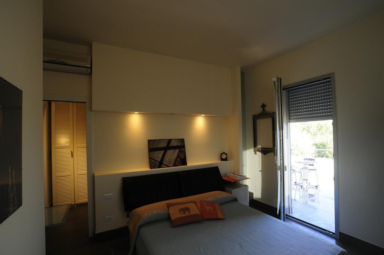 לינה וארוחת בוקר Quartu SantʼElena Art House Quartu - Margine Rosso מראה חיצוני תמונה